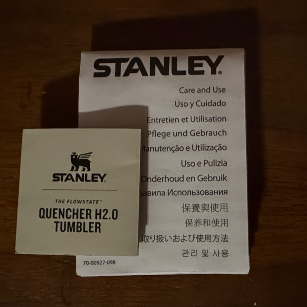 ****NWT Stanley Quencher H2.0 Red and Charcoal Gray 40 oz Travel Mugs - Picture 6 of 6